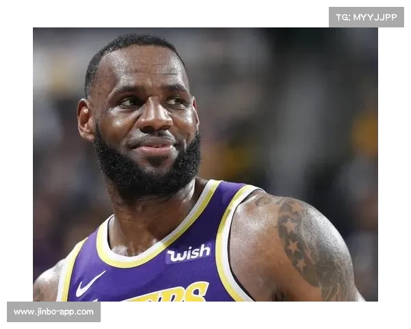 勇士主帅高度评价詹姆斯称其为未来篮球之星展现非凡潜力