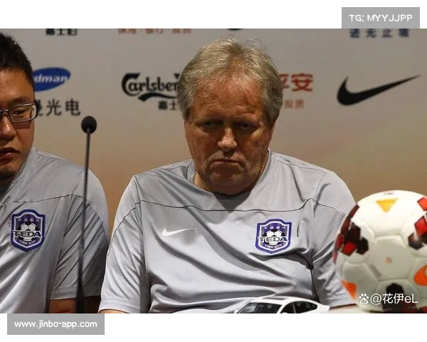 曼联争议判罚引发阿根廷队强烈不满 球迷热议裁判公正性问题