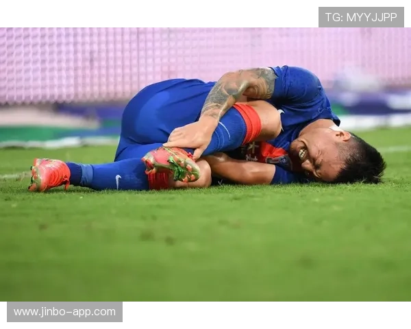 布登强调麦克丹尼尔斯紧盯布克需设计更多战术迫使对手付出代价来 布登强调麦克丹尼尔斯紧盯布克需设计更多战术迫使对手付出代价来