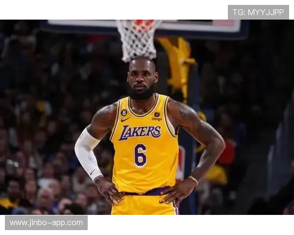 詹姆斯进攻组织能力获得专家高度认可成为NBA赛场新标杆 詹姆斯进攻组织能力获得专家高度认可成为NBA赛场新标杆