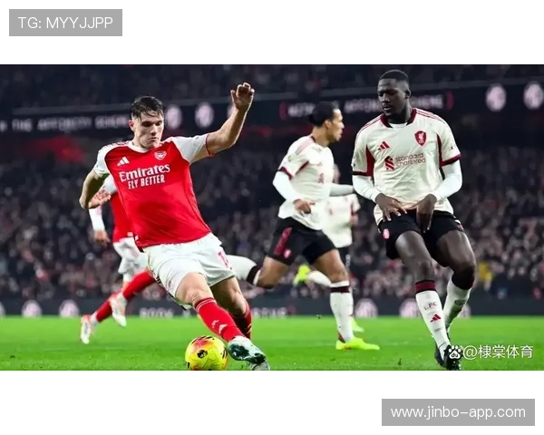 豪门对决球员带伤拼搏全场敬业精神打动球迷全场爆发掌声